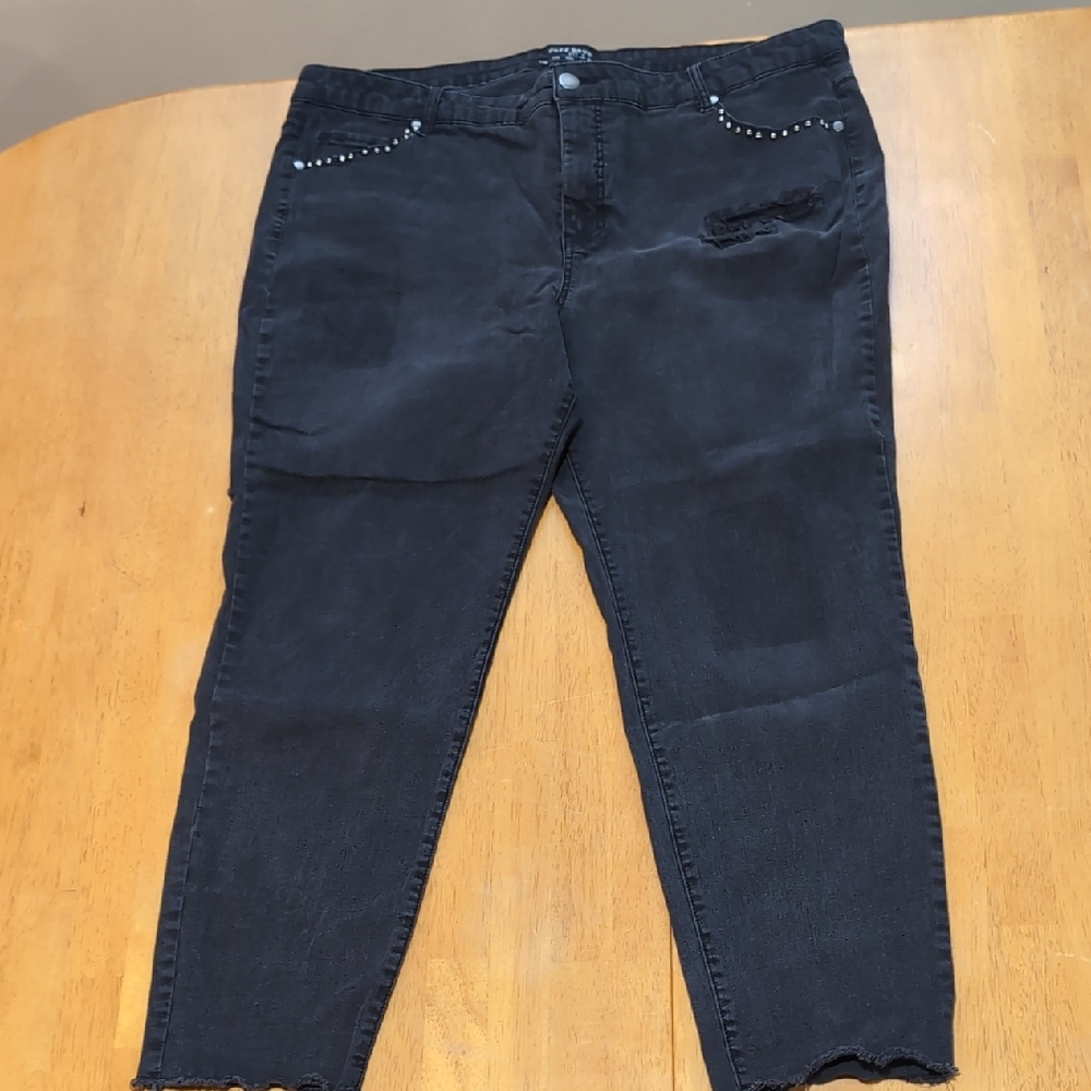 Ruff Hewn Black Cropped Jeans with Studs